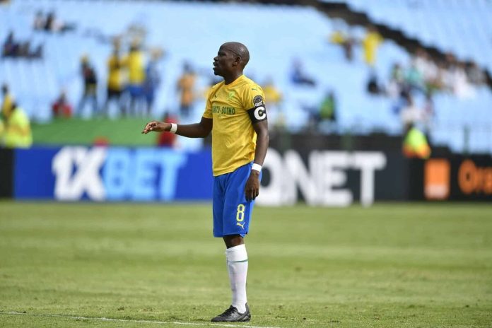 hlompho-kekana-lashes-out-at-kaizer-chiefs-duo.jpg Hlompho Kekana lashes out at Kaizer Chiefs duo