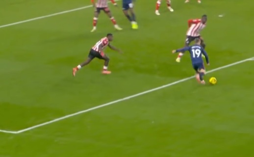 Leandro Trossard fires fantastic rocket in Arsenal’s draw away to Sunderland (Video)