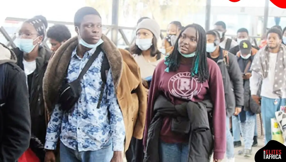 5-things-every-ijgb-will-relate-to-when-coming-home-in-december.webp 5 Things Every ‘IJGB’ Will Relate to When Coming Home in December