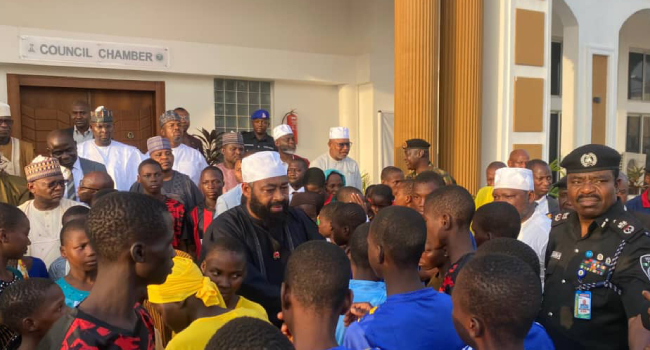 monday-news-recap-freed-niger-state-schoolchildren-tinubus-orders-benin-coup-church-attack-more.jpg Monday News Recap: Freed Niger State Schoolchildren, Tinubu’s Orders, Benin Coup, Church Attack +More