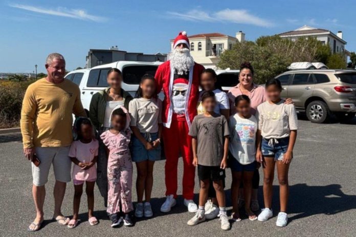 Eben Etzebeth dons Santa suit to surprise foster children – PHOTOS