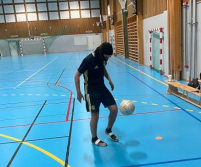 Look: Soccer player keeps ball in the air for 28 hours, 21 minutes