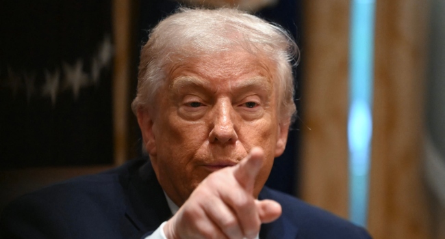 Trump Threatens Tariffs On Countries That Don’t Back Greenland Takeover Plan