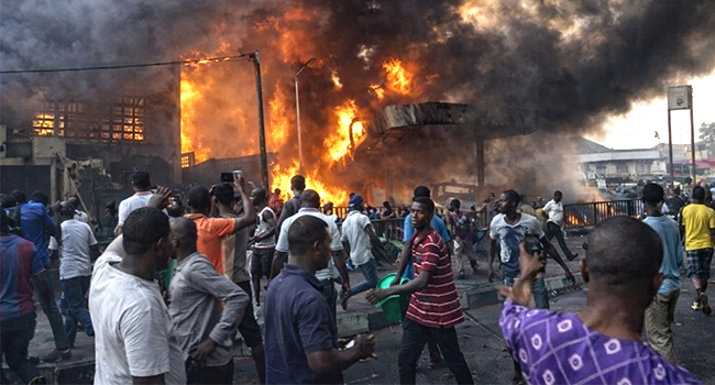 Fire Razes Building In Lagos