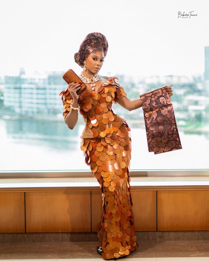 For the Yoruba Brides Who Love to Sparkle, This Bridal Look is For You!