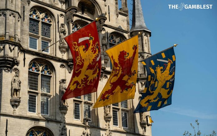 Dutch government mulls total gambling ad ban, license cuts