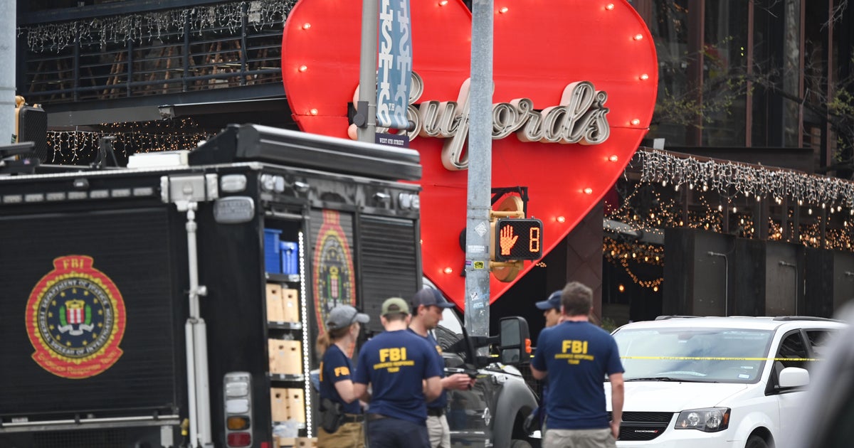 fbi-probes-potential-nexus-to-terrorism-in-deadly-texas-bar-shooting.jpg FBI probes “potential nexus to terrorism” in deadly Texas bar shooting