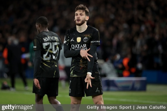 Paris Saint-Germain 5-2 Chelsea: Kvaratskhelia impact puts champions in control