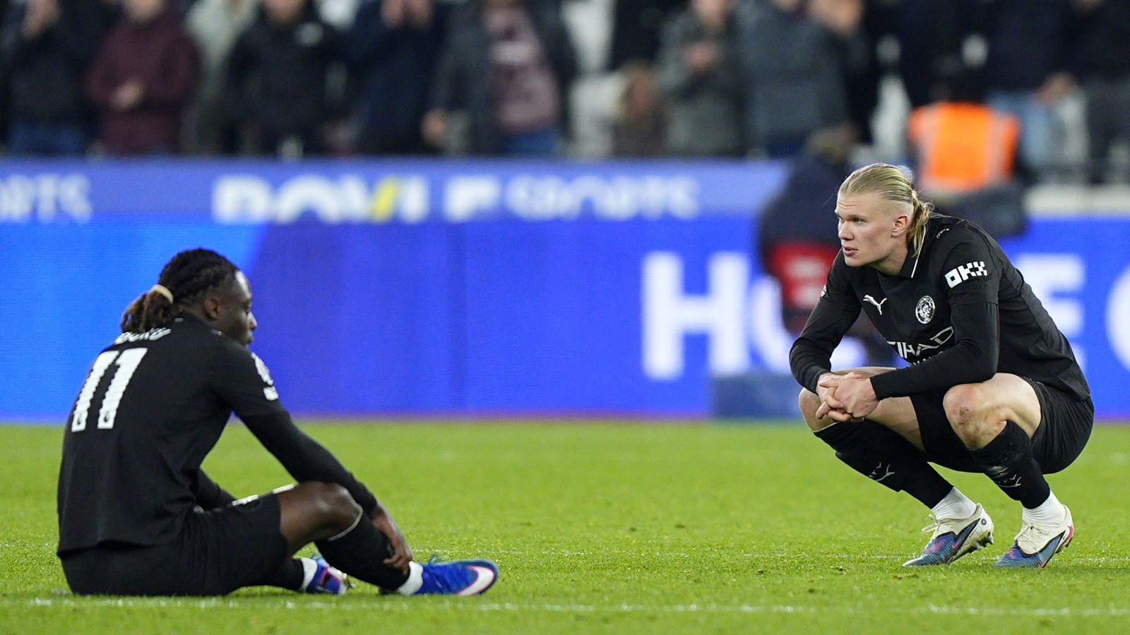 pep-guardiola-insists-man-city-premier-league-bid-not-over.jpg Pep Guardiola insists Man City Premier League bid not over