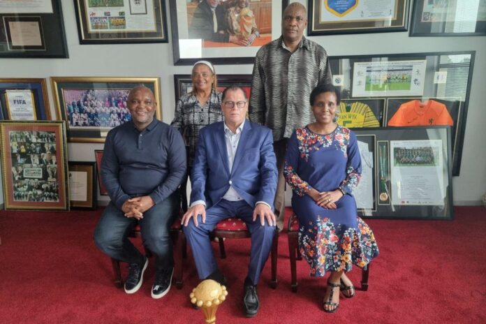 Pitso Mosimane pops into SAFA House – PHOTOS