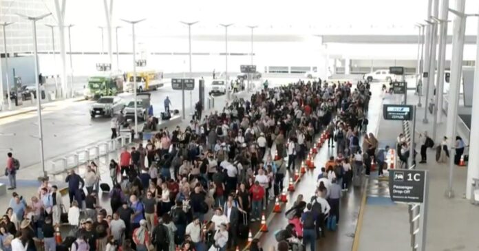 Travelers miss flights as TSA chief warns of “perilous situation”