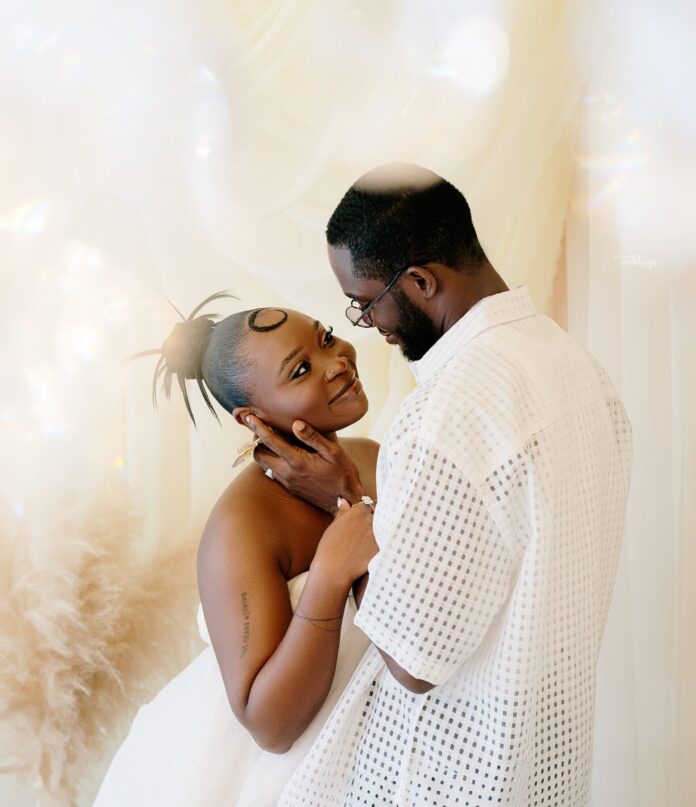 She Took His Office Chair, He Stole her Heart — Now Dolapo & Kufre are #LocKDinForever!