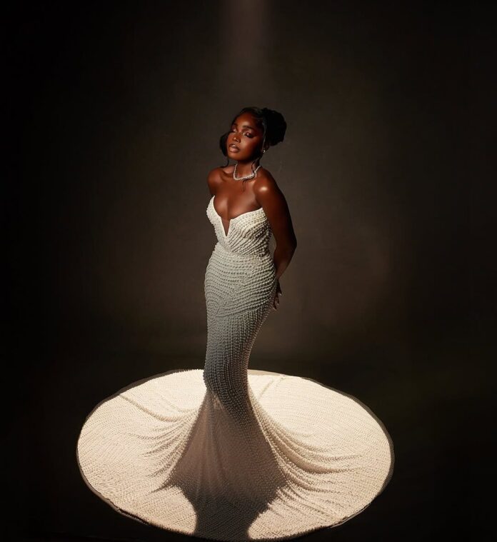 Unlock Pearly Bridal Dreams With This Gorgeous White Wedding Look