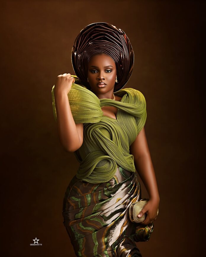 Swirly and Stunning! This Traditional Bridal Look Will Have You Looking Exquisite