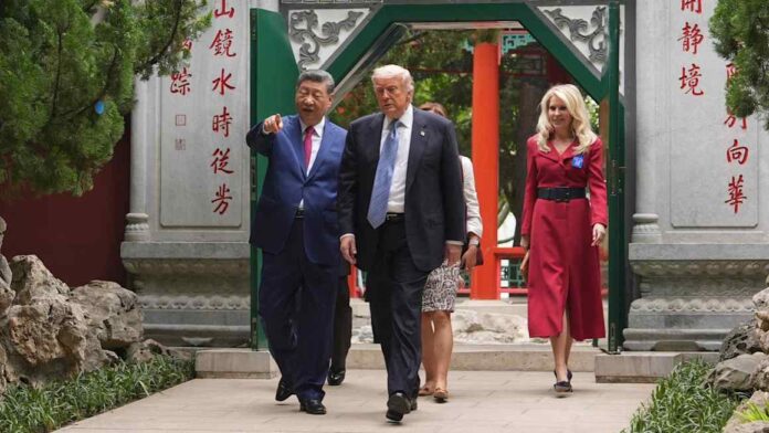 Trump and Xi kick off talks in crucial summit