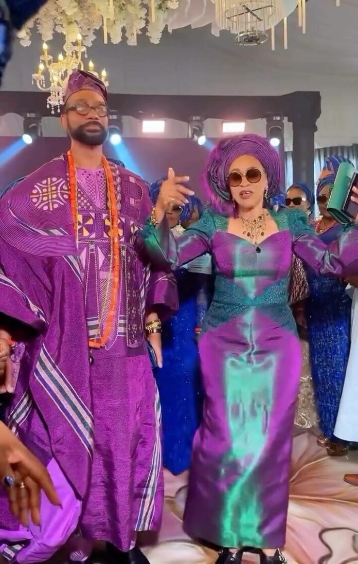 This Groom’s Mum Brought the Sweetest Energy to His Wedding Reception | See